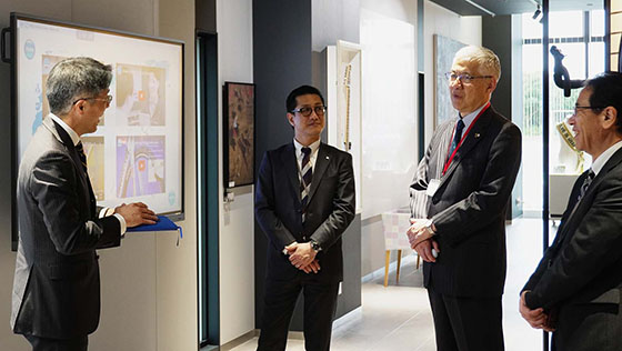 駐リトアニア日本国大使が本社来訪