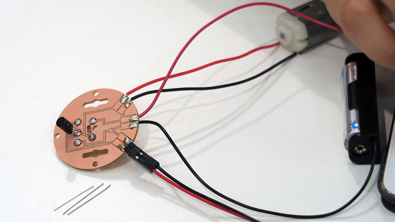 Circuit boards produced using Roland DG’s monoFab SRM-20 3D milling machine