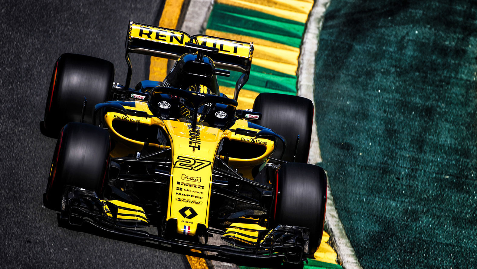 Renault Sport Formula One™ Team has relied on Roland DG for its racing car vehicle graphics.