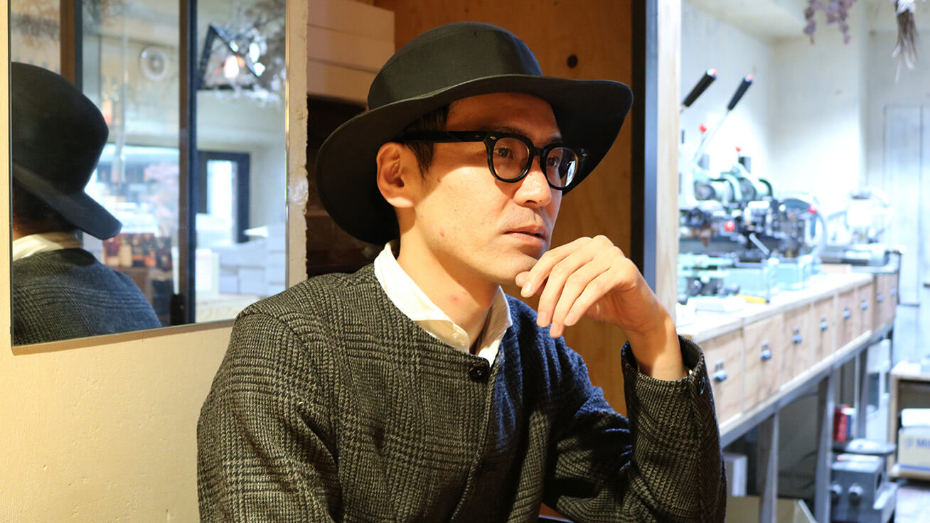 MEGANE-YA STRIKE老板Daisuke Higa