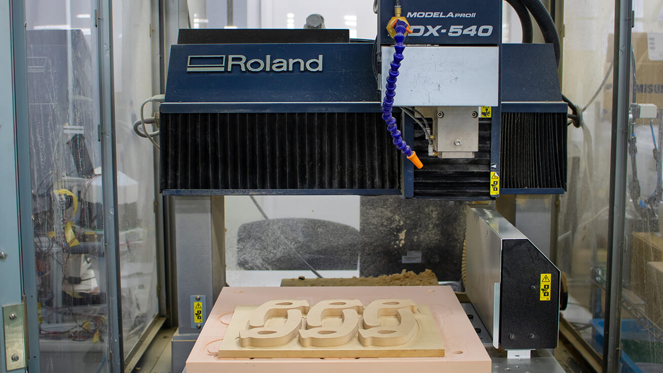 The door opener were machined using Roland DG’s MODELA PRO II MDX-540 milling machine.