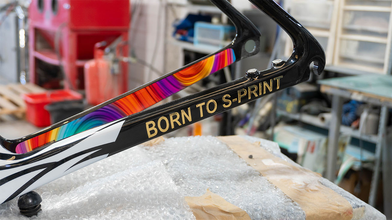 A special custom bike employing Roland DG Technology