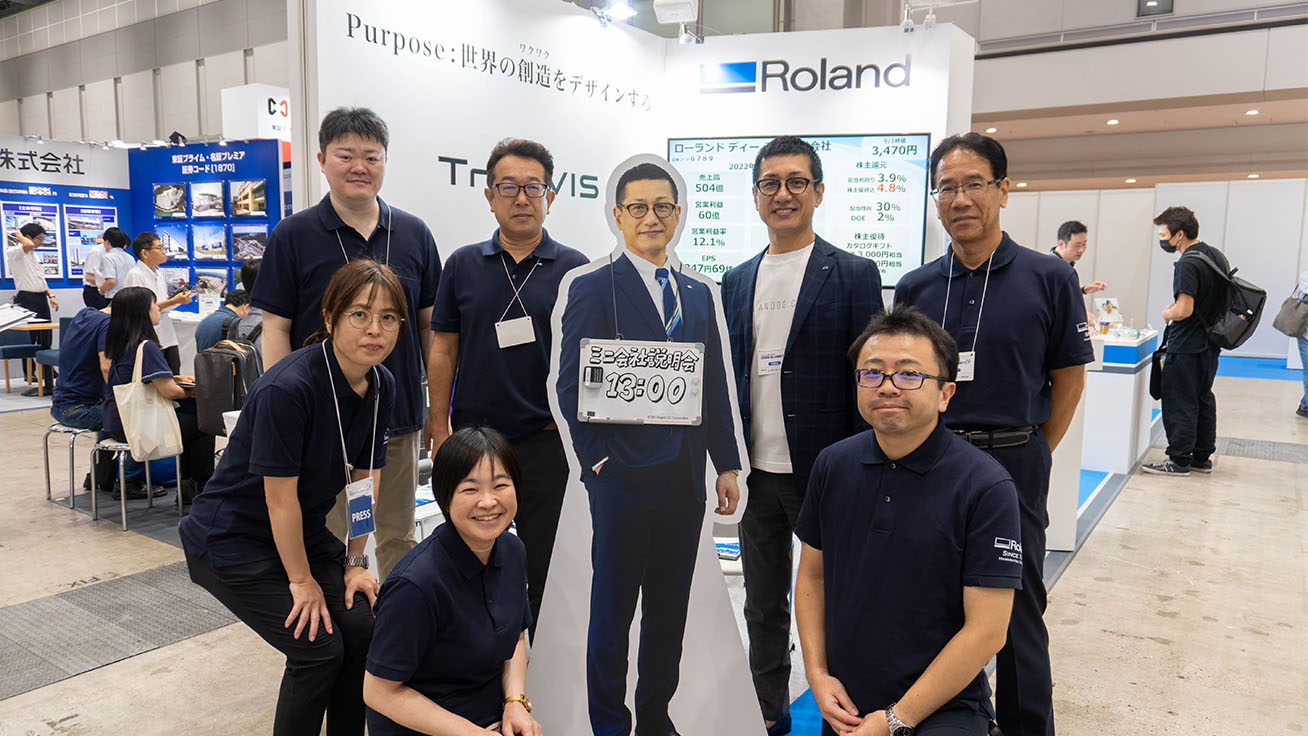 Roland DG's IR staff group photo