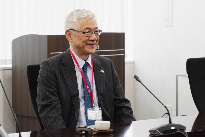 Ambassador Ozaki in the meeting