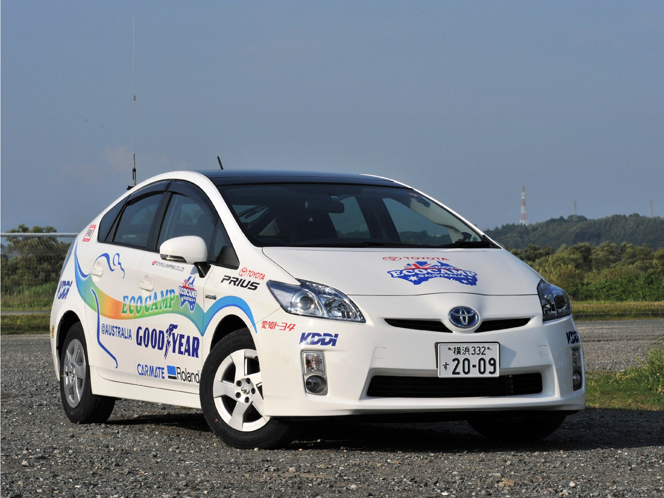 The official ECOCAMP in Australia 2009 Prius, decorated with full-color Roland graphics.