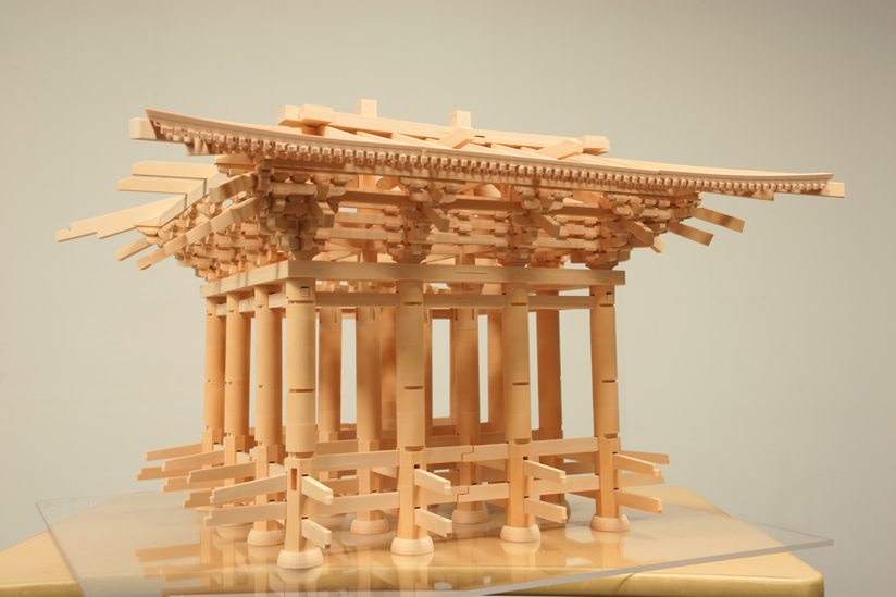 CREATIVE AWARDS2011 法華経寺五重塔の1/15スケールの模型右